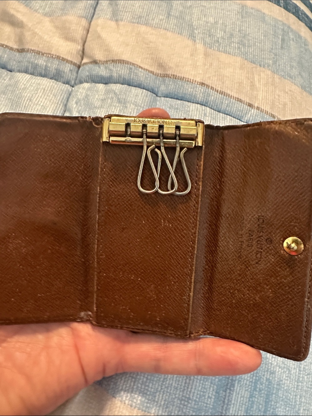 Louis Vuitton Monogram Canvas Key & Card Holder in Brown with Gold Snap - Picture 3 of 3